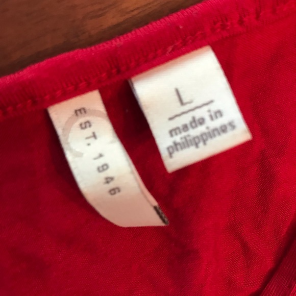 Red shirt - Picture 3 of 3